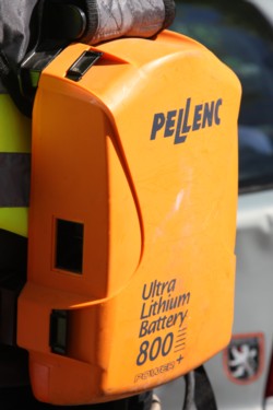 pellenc_batteries_side_1