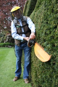 pellenc_hedgecutters_side