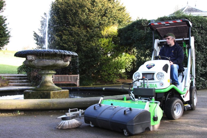 etesia_attachments_top